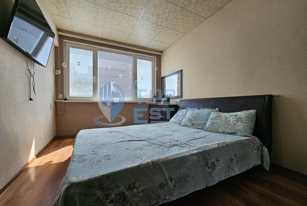 Обзаведен и ремонтиран двустаен тухлен апартамент в Горна Оряховица, квартал Гарата - 0