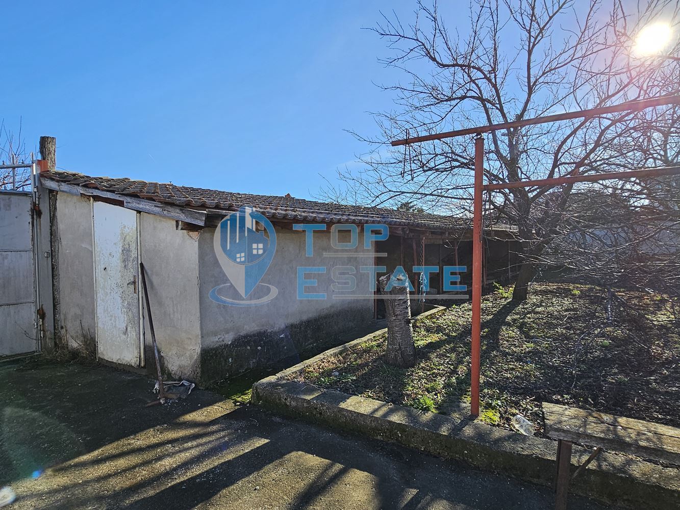 Новопостроена обзаведена къща с втора къща, голям двор и гаражи гр. Лясковец-0 Новопостроена обзаведена къща с втора къща, голям двор и гаражи гр. Лясковец - 0