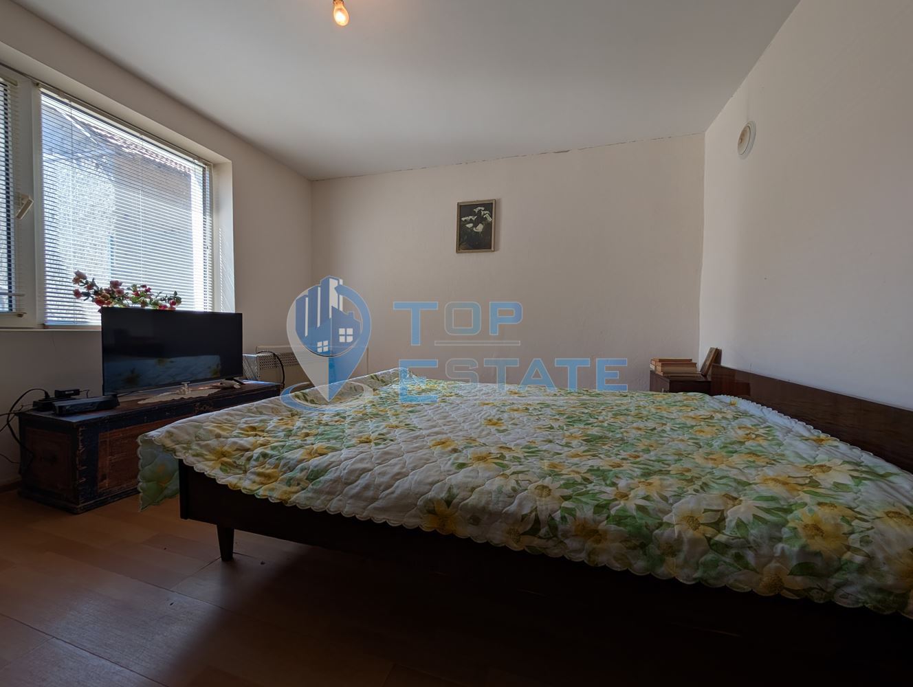 Двуетажна къща след ремонт в село Караисен - 0