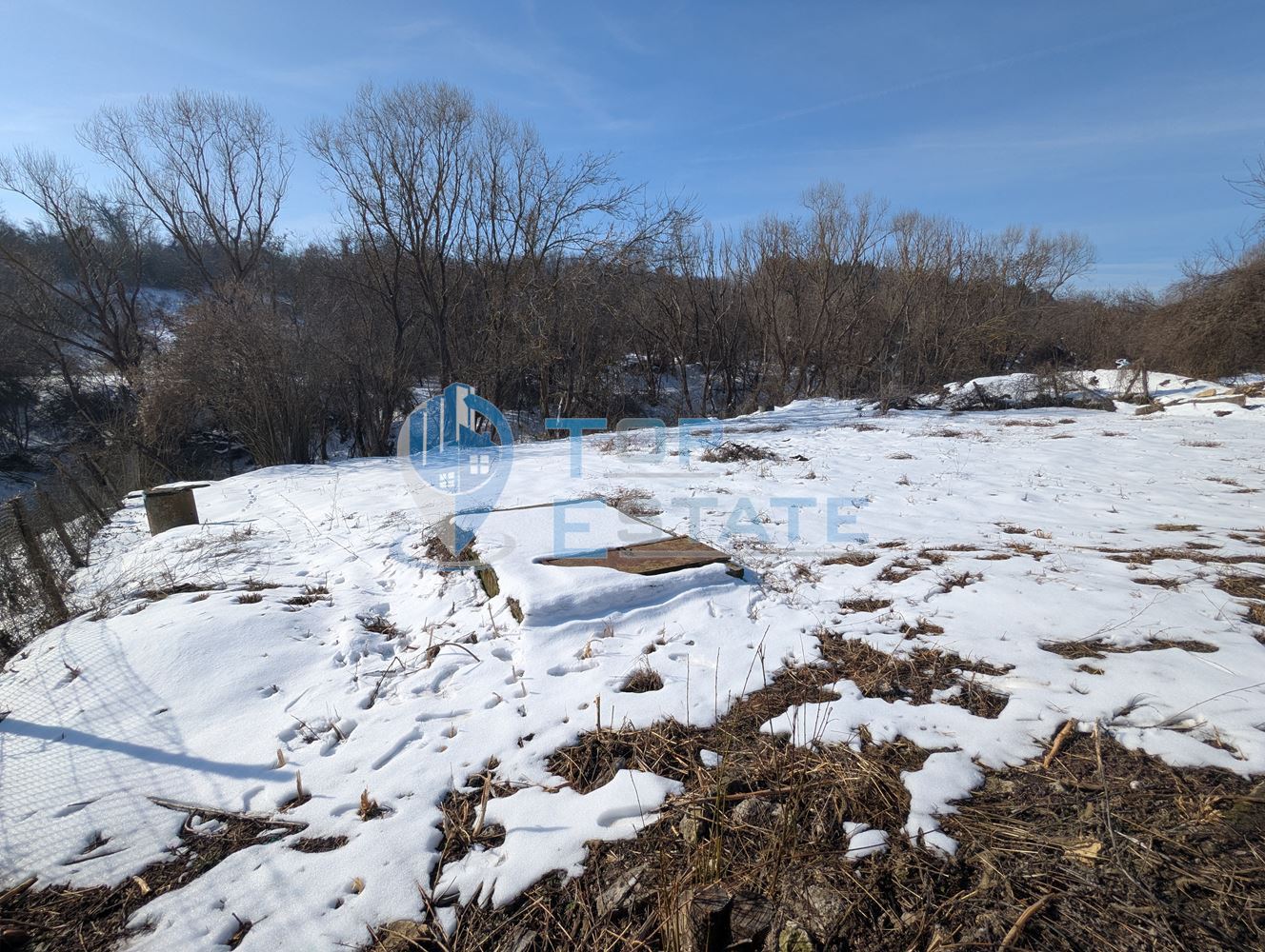 Промишлено помещение в покрайнините на град Борово, област Русе - 0