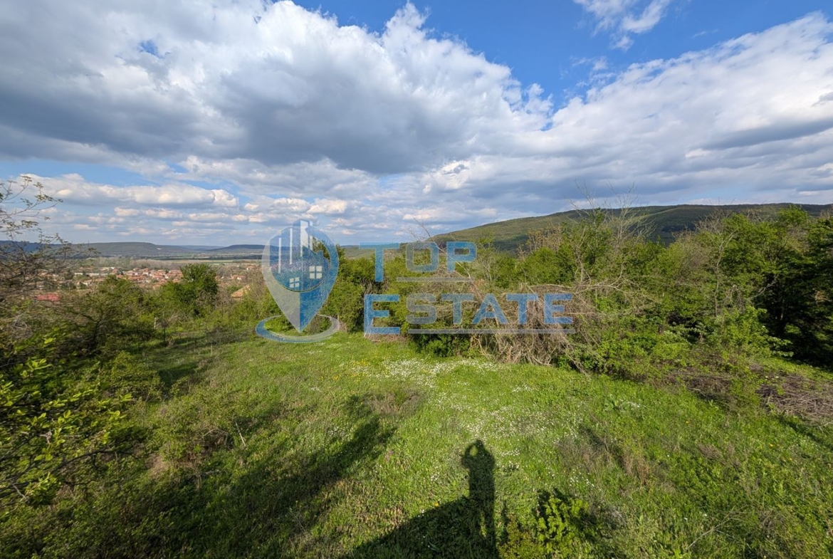 Парцел в регулация с красива панорама в село Джулюница - 0