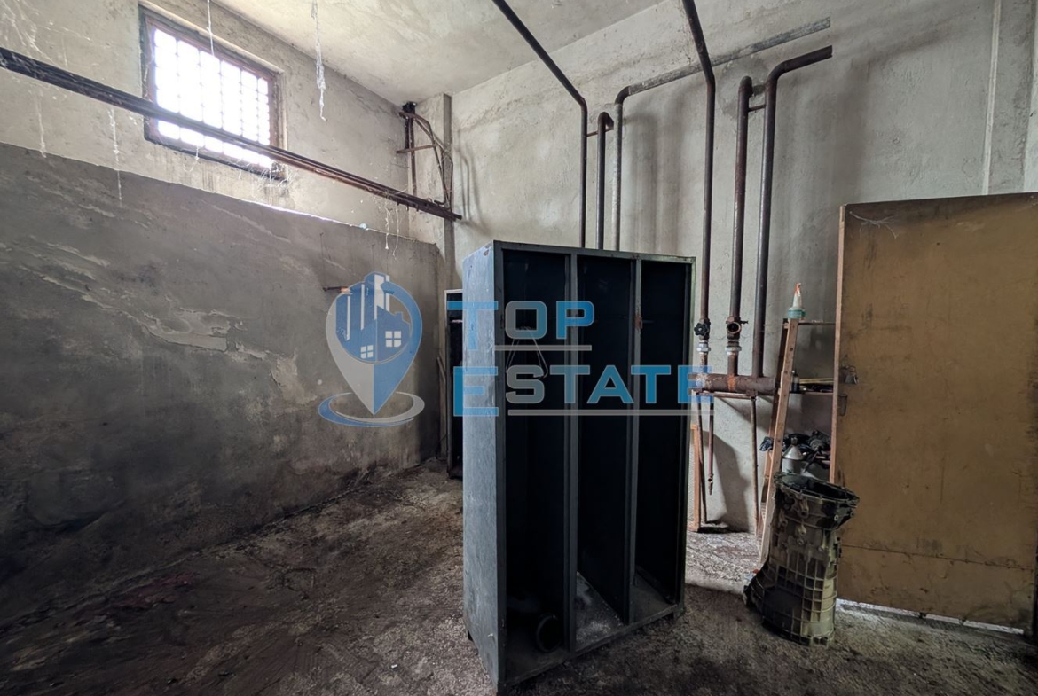 Масивна сграда за обществено обслужване в град Плачковци - 0