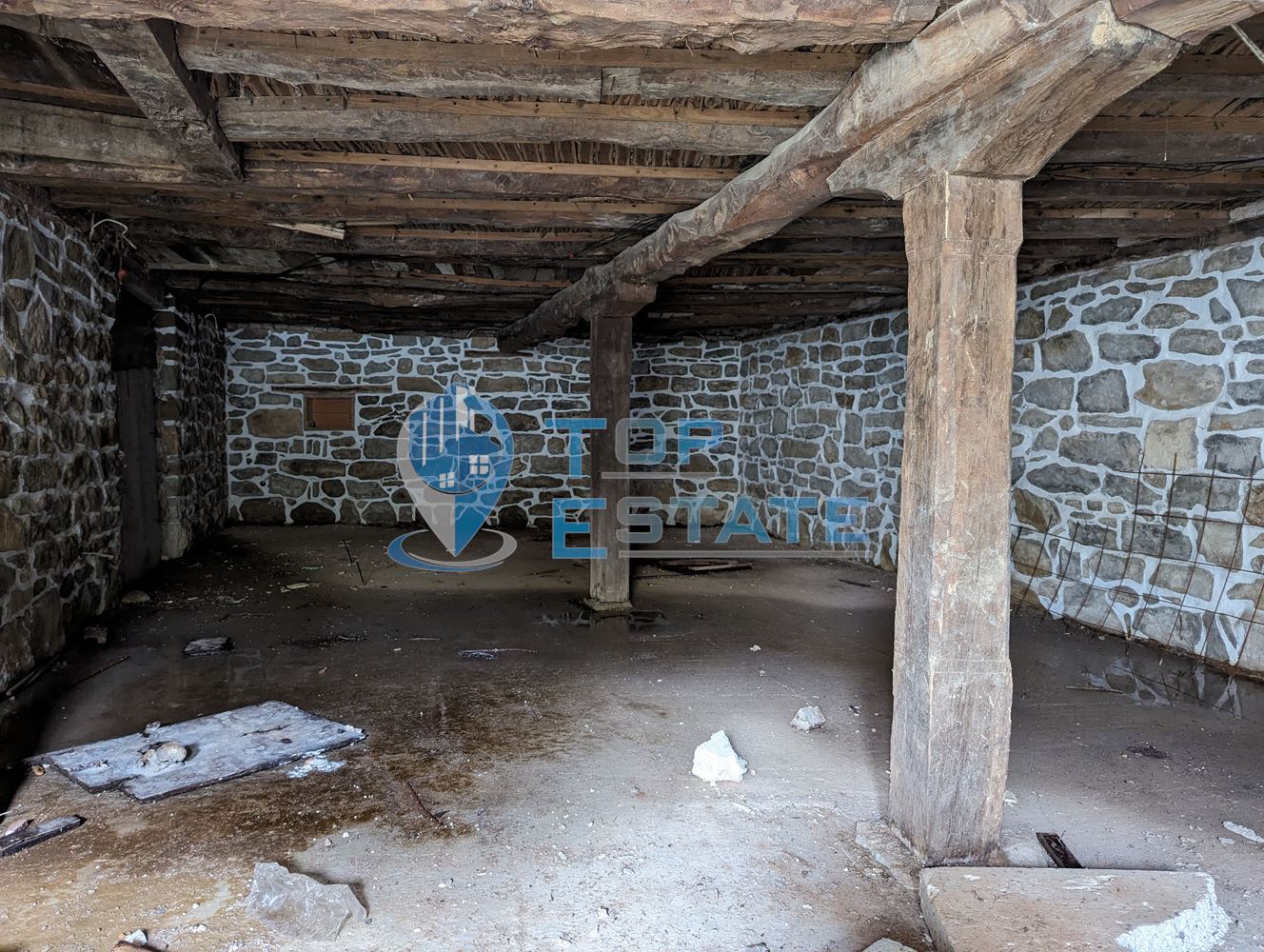 Двуетажна тухлена къща с външна изолация в село Миндя - 0