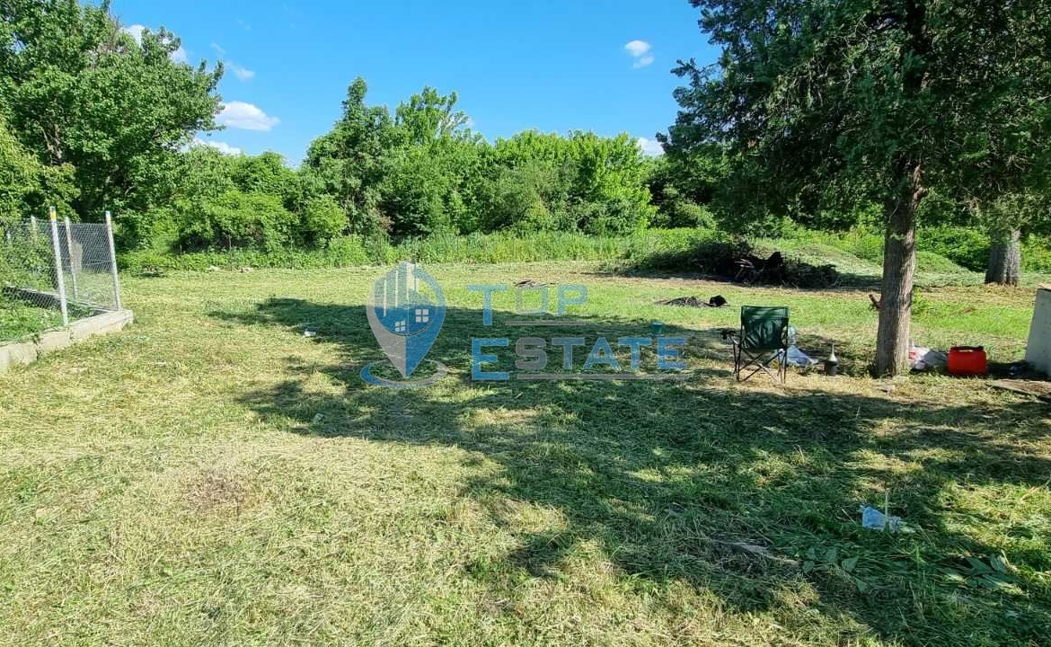 Два парцела с проект за еднофамилна къща в село Първомайци, област Велико Търново - 0