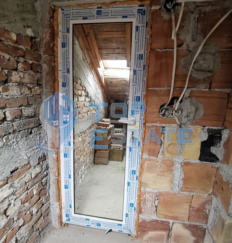 Триетажна къща ново строителство в близост до центъра на град Трявна - 0