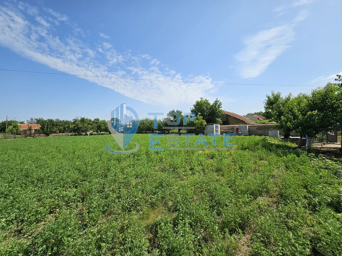 Парцел в с. Раданово подходящ за къща или ФЕЦ-0 Парцел в с. Раданово подходящ за къща или ФЕЦ - 0