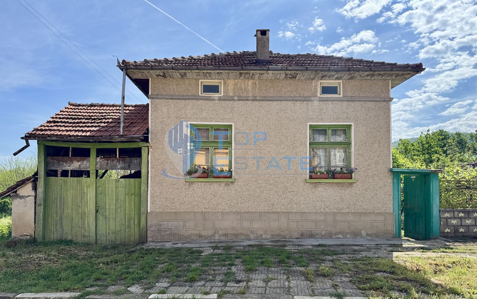 Тухлена къща с допълнителни постройки в село Миндя, област Велико Търново - 0