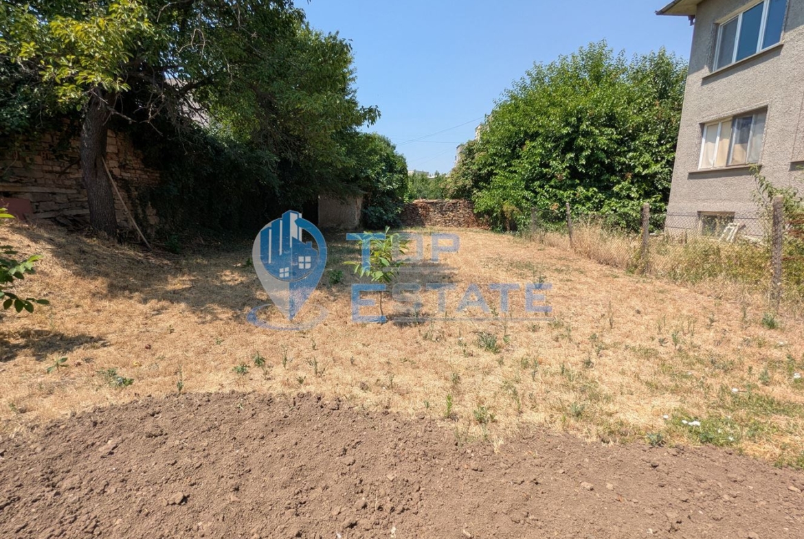 Едноетажна къща след основен ремонт в град Павликени, област Велико Търново - 0