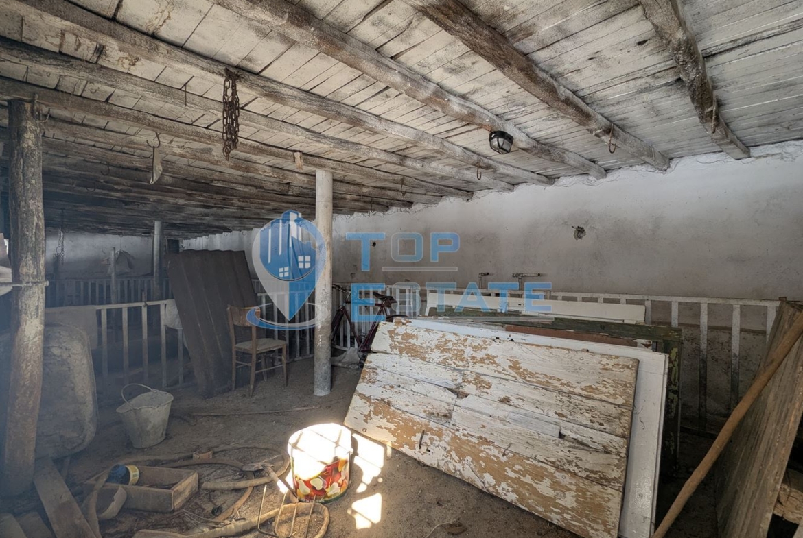 Промишлено помещение в покрайнините на град Борово, област Русе - 0