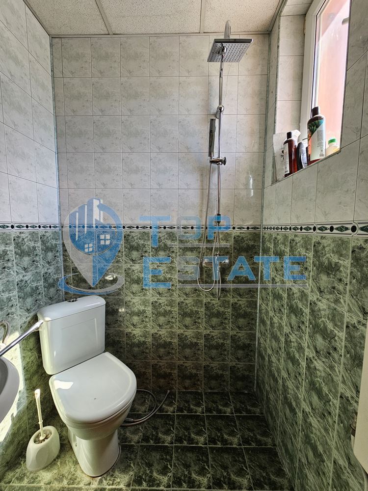 Промишленa сграда със собствен трафопост на главен път Русе - Свиленград в село Поликраище - 0