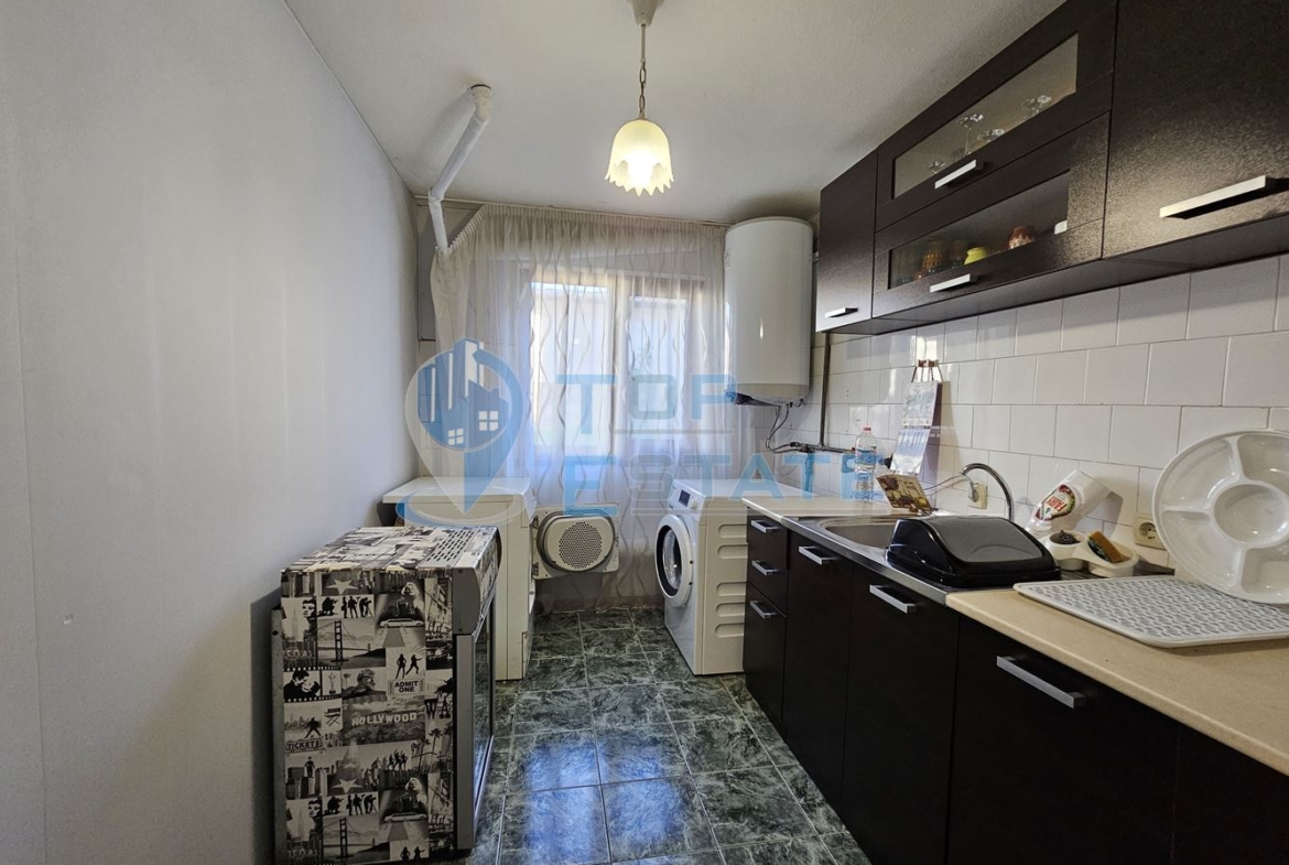 Обзаведена къща с три спални, барбекю, двор и гараж в село Поликраище, област Велико Търново - 0