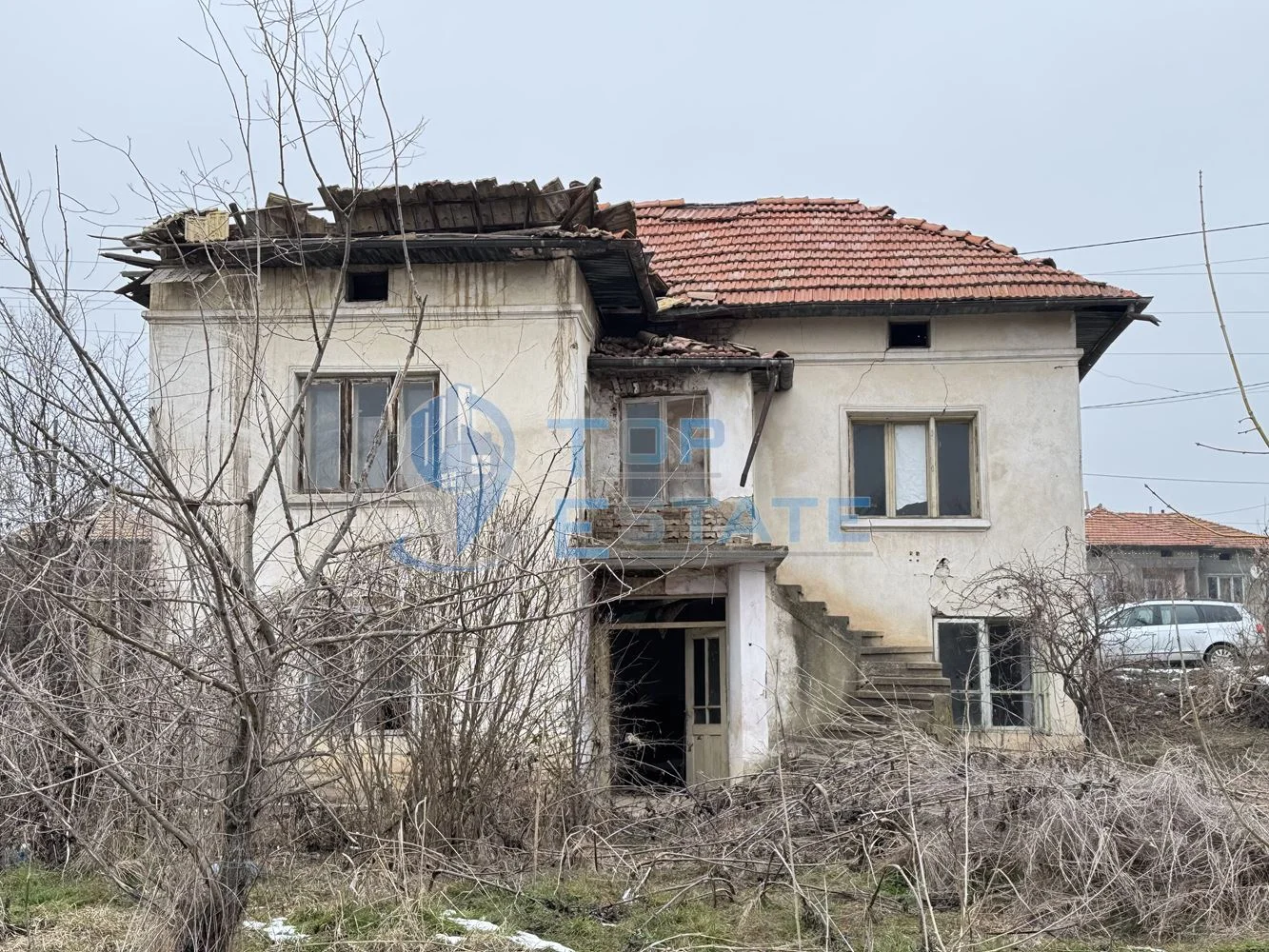 Двуетажна къща с голям двор в село Страхилово, област Велико Търново-0 Двуетажна къща с голям двор в село Страхилово, област Велико Търново - 0