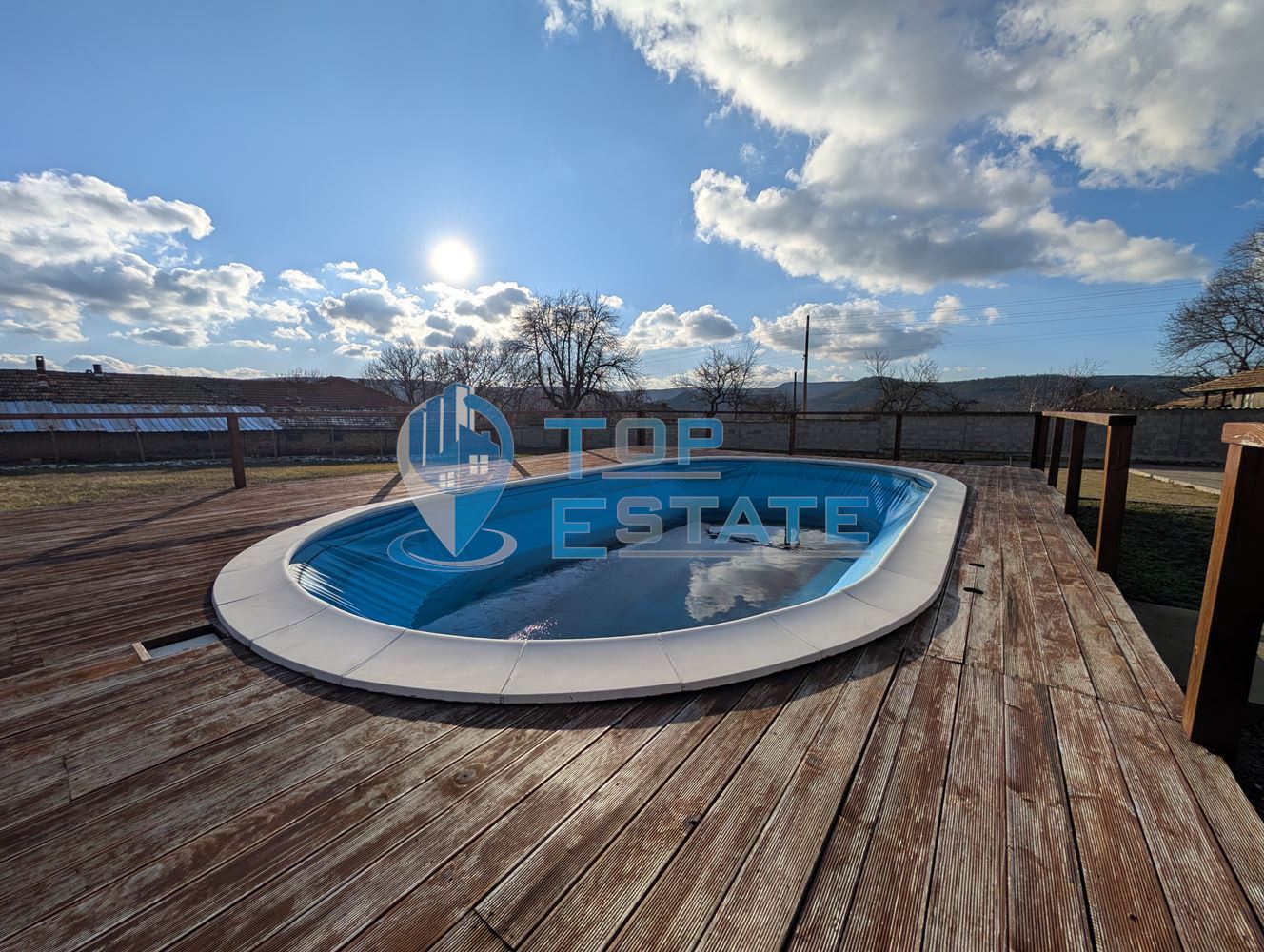 Реновирана тухлена къща с красива панорама и басейн в село Садина-0 Реновирана тухлена къща с красива панорама и басейн в село Садина - 0