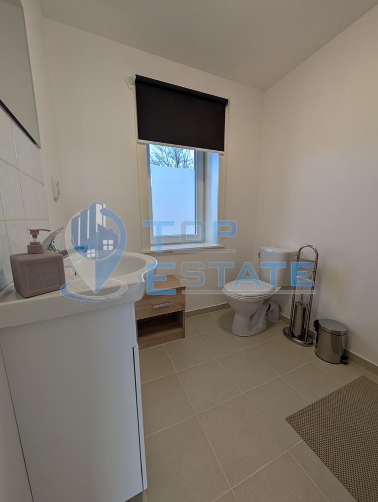 Реновирана тухлена къща с красива панорама и басейн в село Садина-0 Реновирана тухлена къща с красива панорама и басейн в село Садина - 0