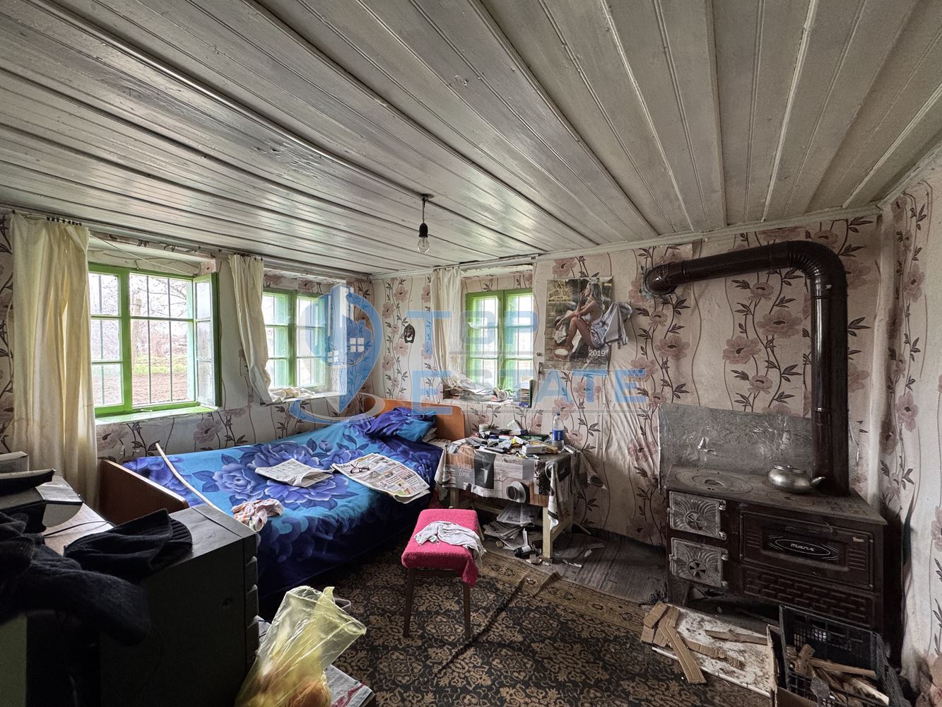 Двуетажна тухлена къща с кладенец в село Ресен, област Велико Търново - 0