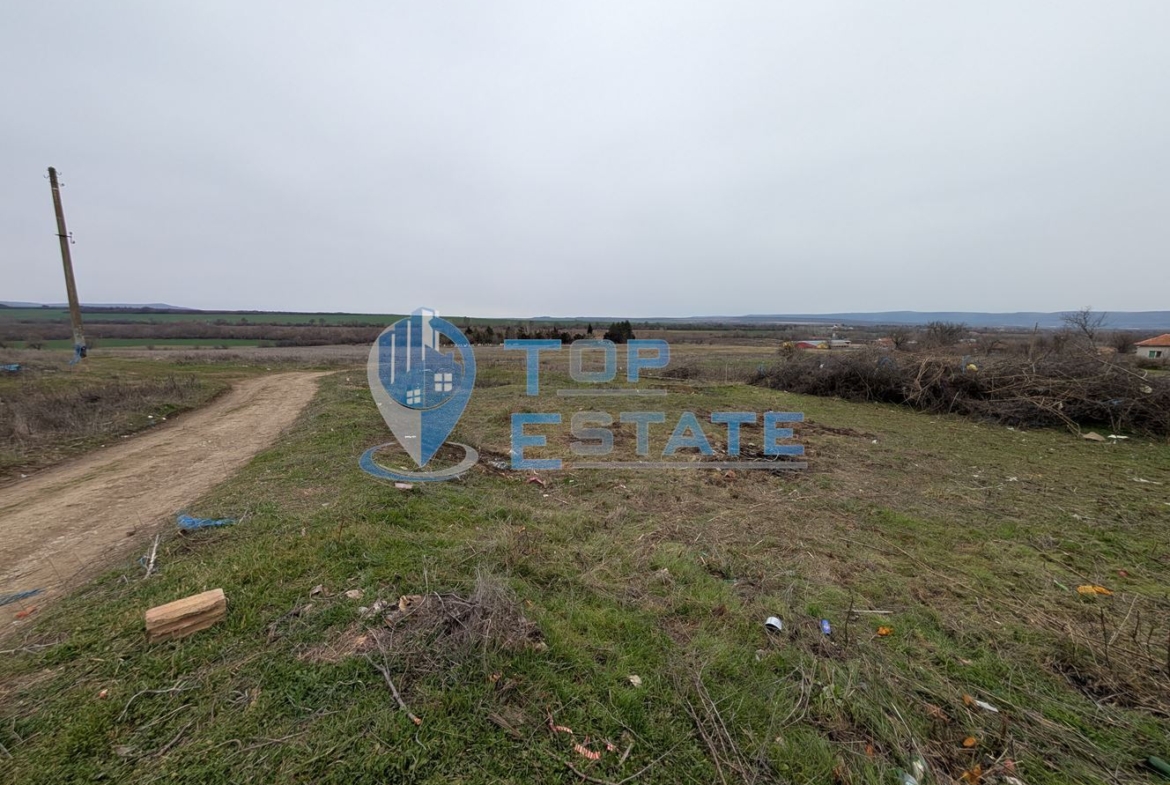 Парцел в регулация в село Добри дял - 0