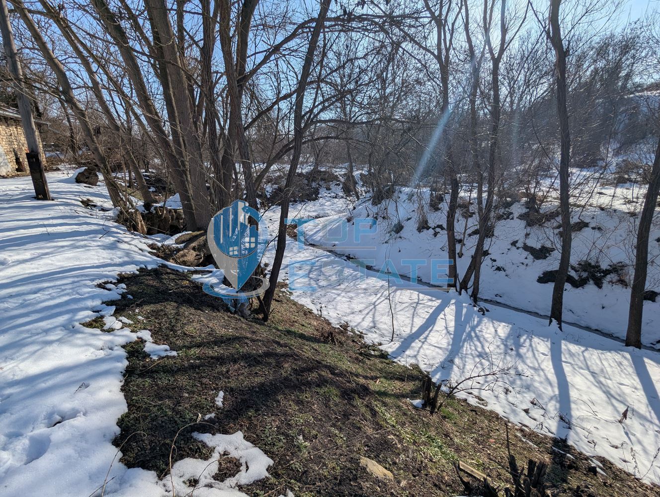 Промишлено помещение в покрайнините на град Борово, област Русе - 0