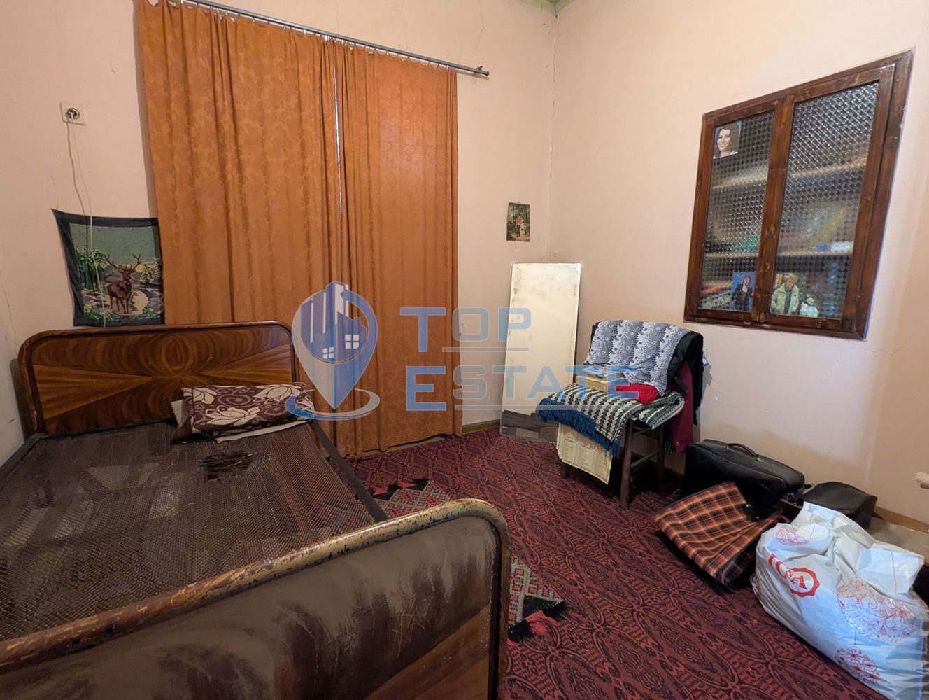 Двуетажна тухлена къща на главната улица в село Поликраище, област Велико Търново-0 Двуетажна тухлена къща на главната улица в село Поликраище, област Велико Търново - 0