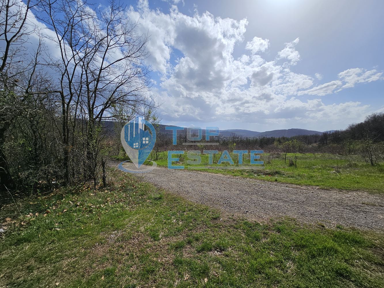 Панорамен парцел с целогодишен достъп в село Саласука, община Дряново - 0