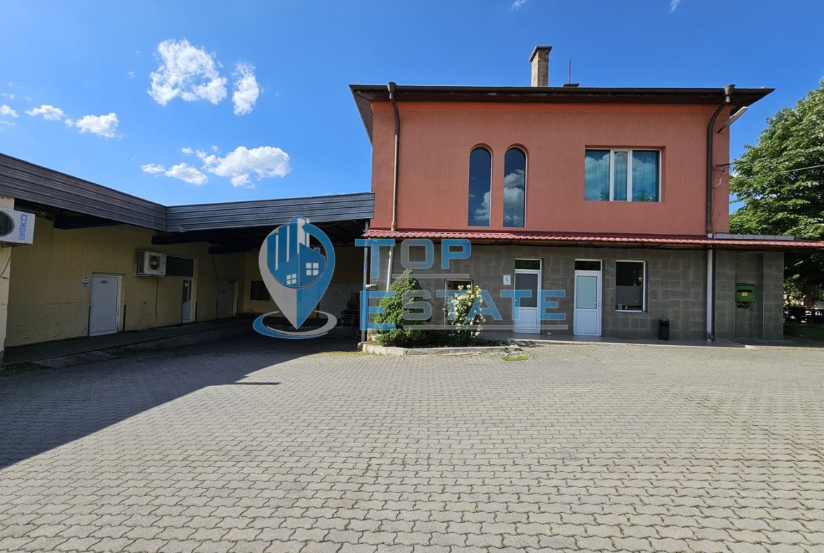 Промишленa сграда със собствен трафопост на главен път Русе - Свиленград в село Поликраище - 0