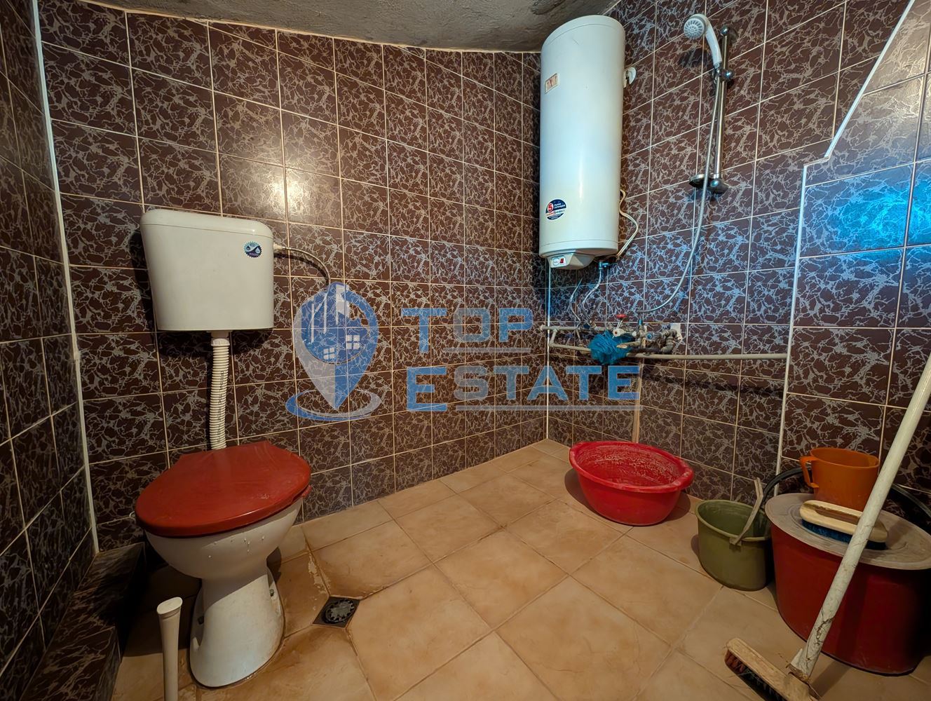 Двуетажна къща след ремонт в село Караисен - 0