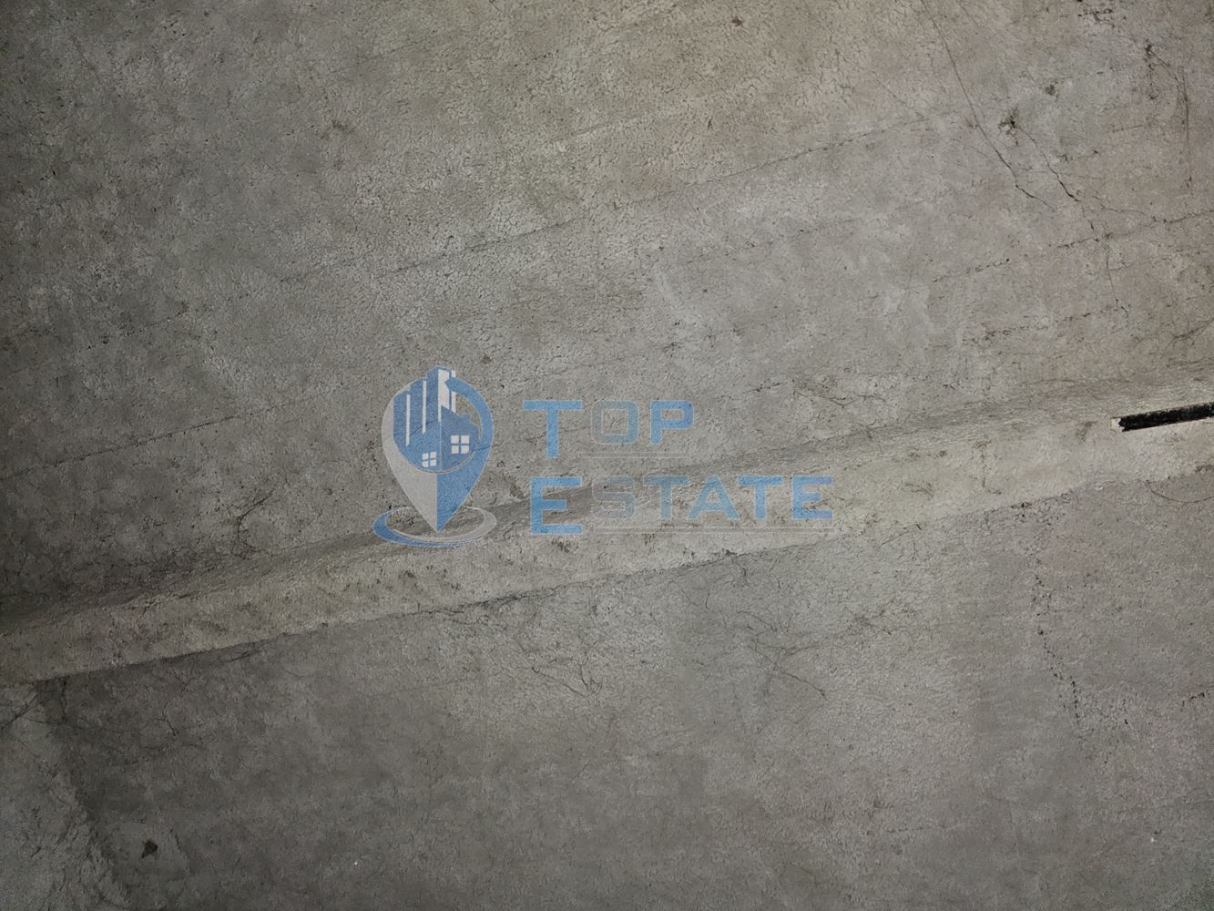 Тухлена промишлена сграда с ток и вода в с. Алеково, област Велико Търново-0 Тухлена промишлена сграда с ток и вода в с. Алеково, област Велико Търново - 0