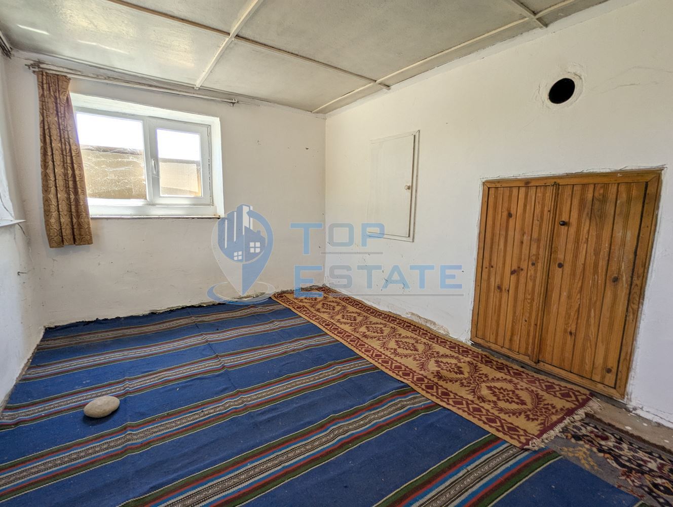 Двуетажна тухлена къща в село Драгижево, област Велико Търново - 0