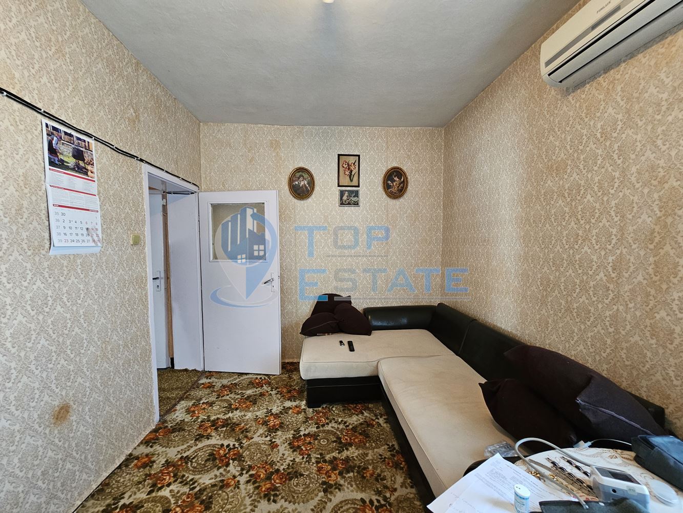 Триетажна масивна къща с двор, гараж и панорама в централната част на гр. Свищов-0 Триетажна масивна къща с двор, гараж и панорама в централната част на гр. Свищов - 0