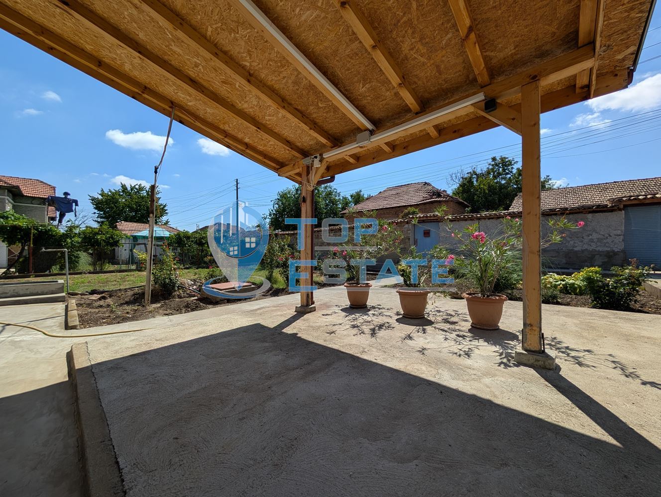 Двуетажна къща след ремонт в село Караисен - 0