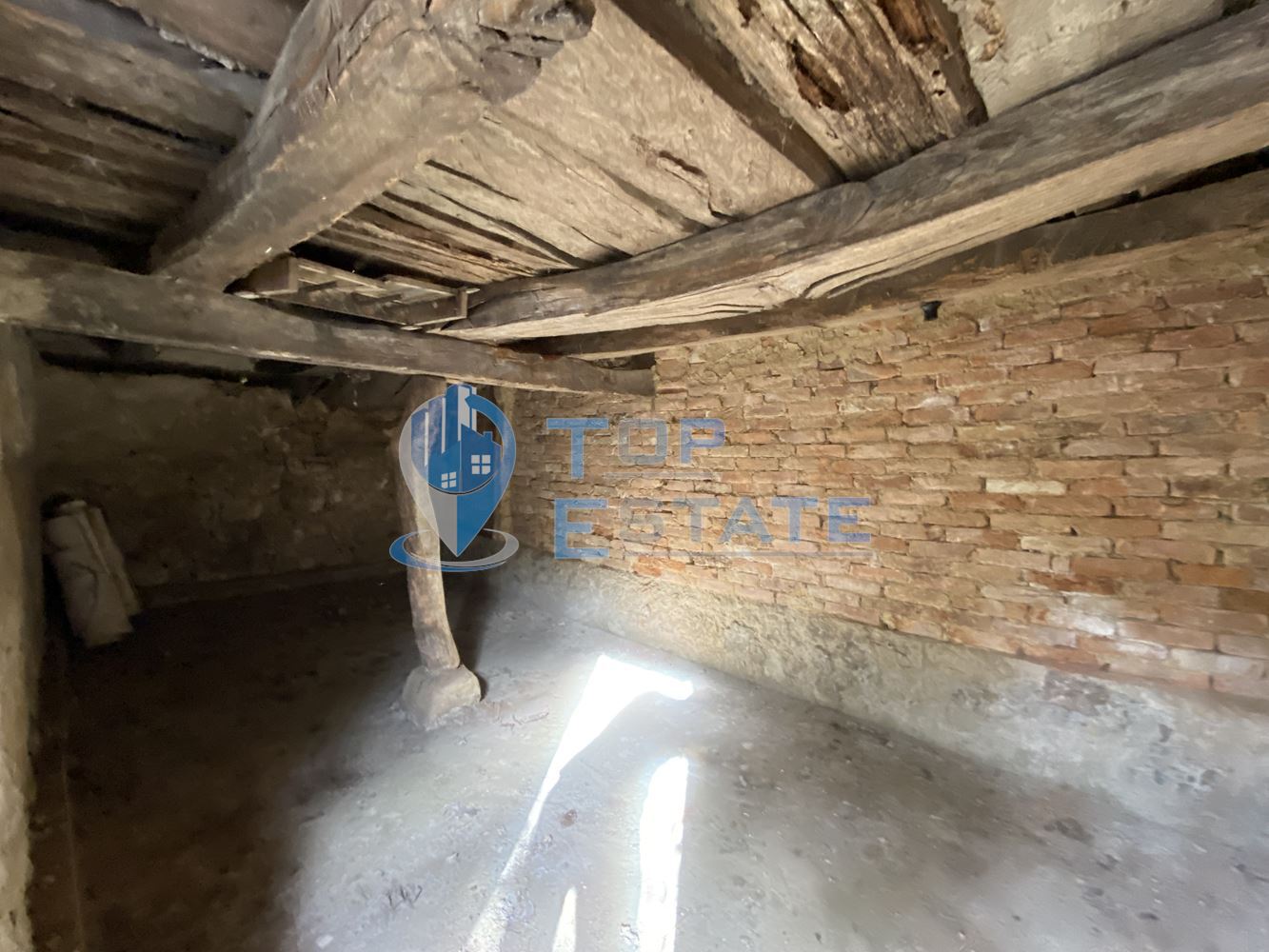 Къща в центъра на с. Миндя, област Велико Търново. - 0