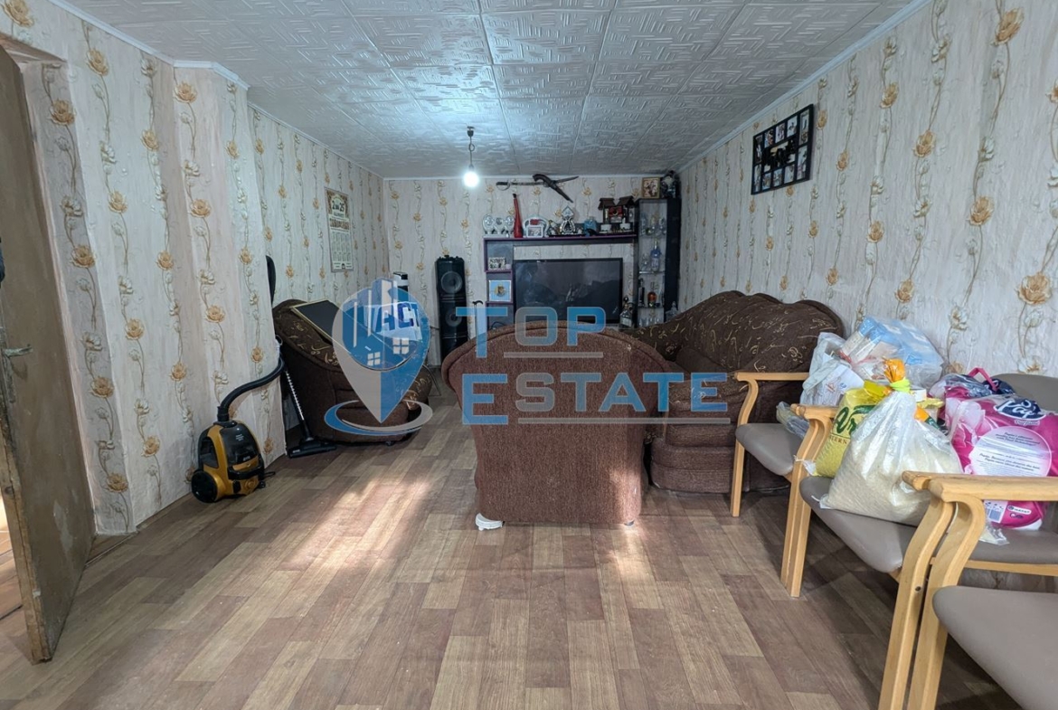 Ремонтирана масивна къща с голям и поддържан двор в село Асеново, община Стражица, област Велико Търново - 0