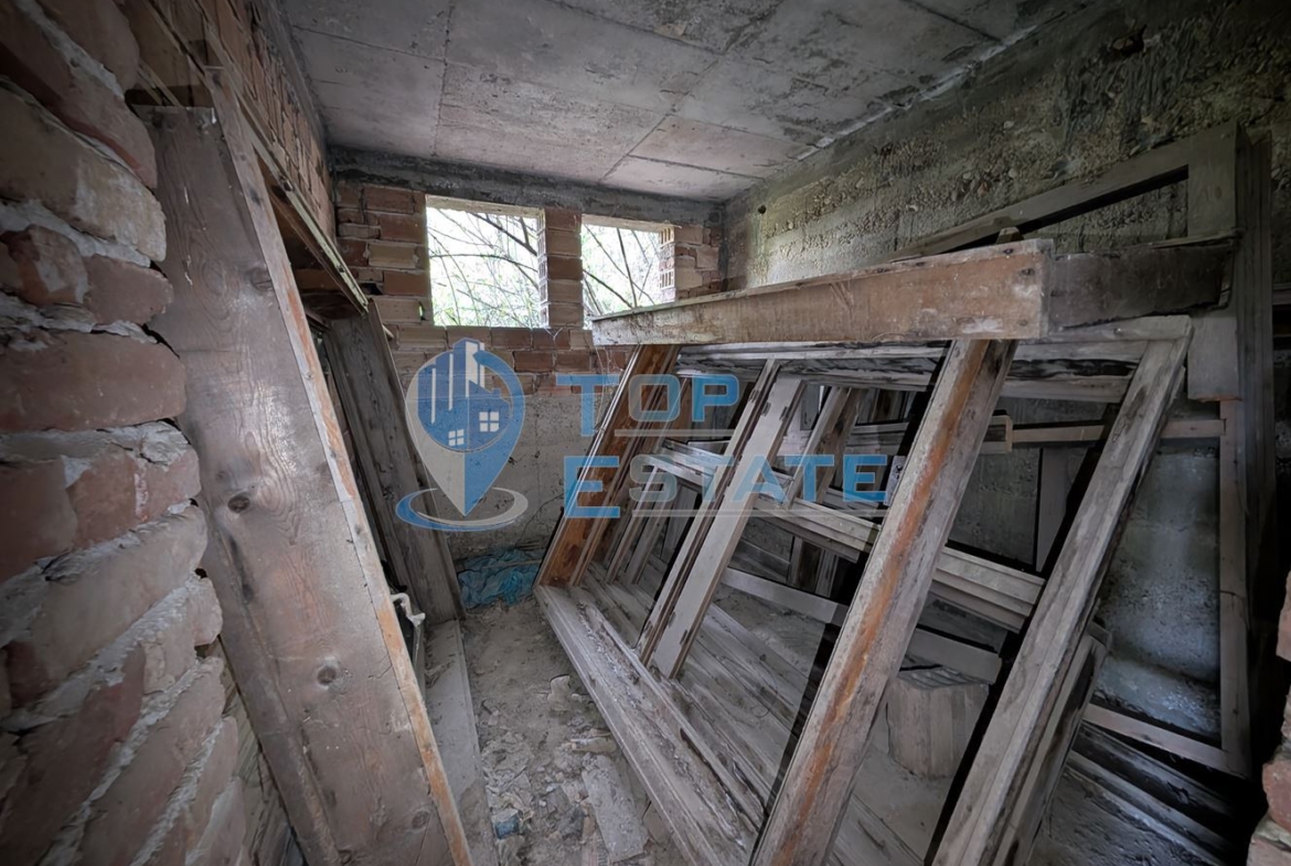 Вила във вилната зона на село Леденик - 0