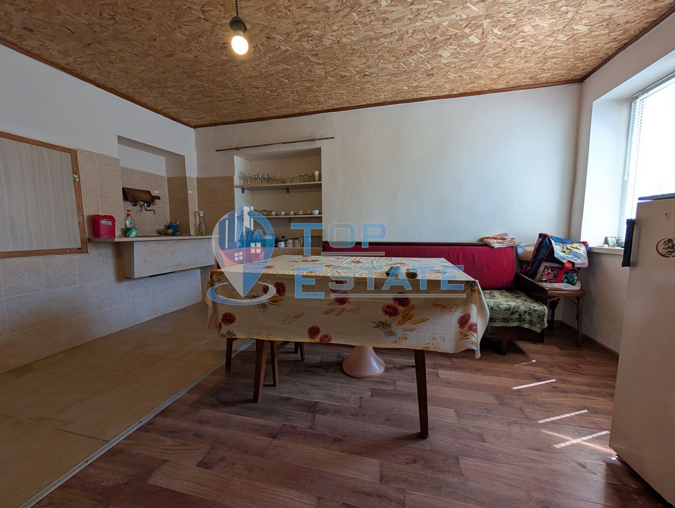 Двуетажна къща след ремонт в село Караисен - 0