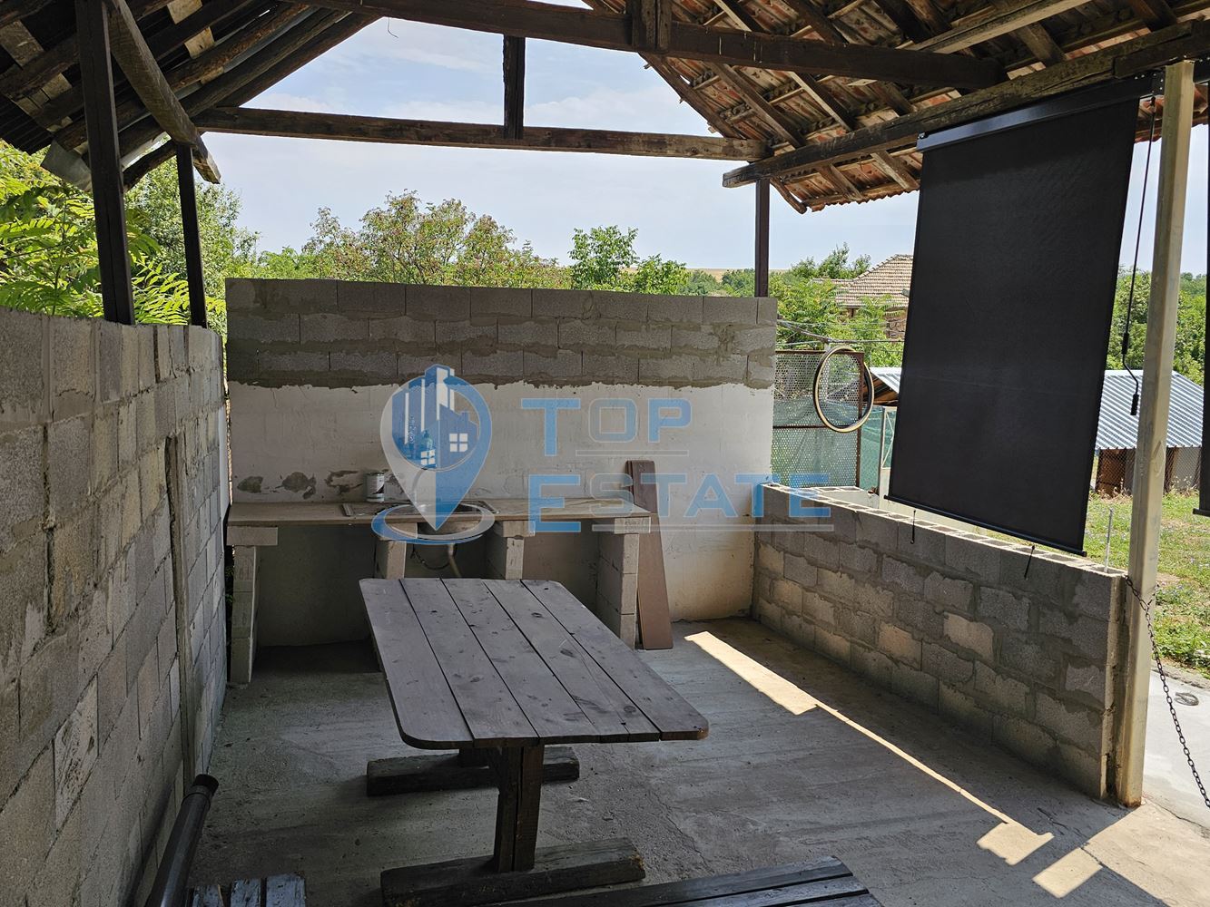 Двуетажна обзаведена и ремонтирана къща с три спални в село Страхилово, област Велико Търново - 0