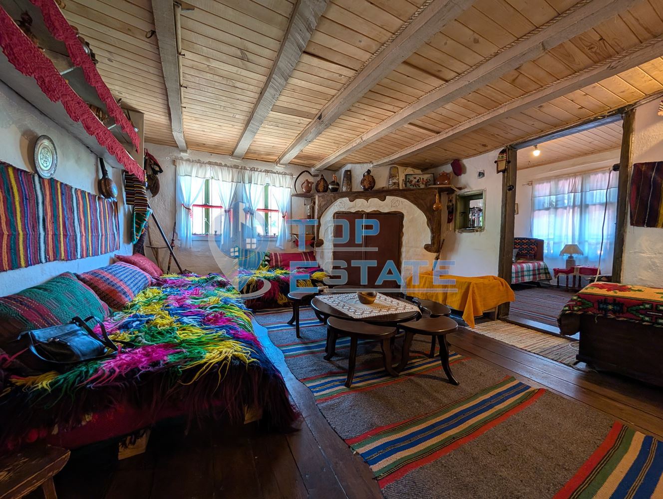 Автентична реновирана къща в град Елена - 0