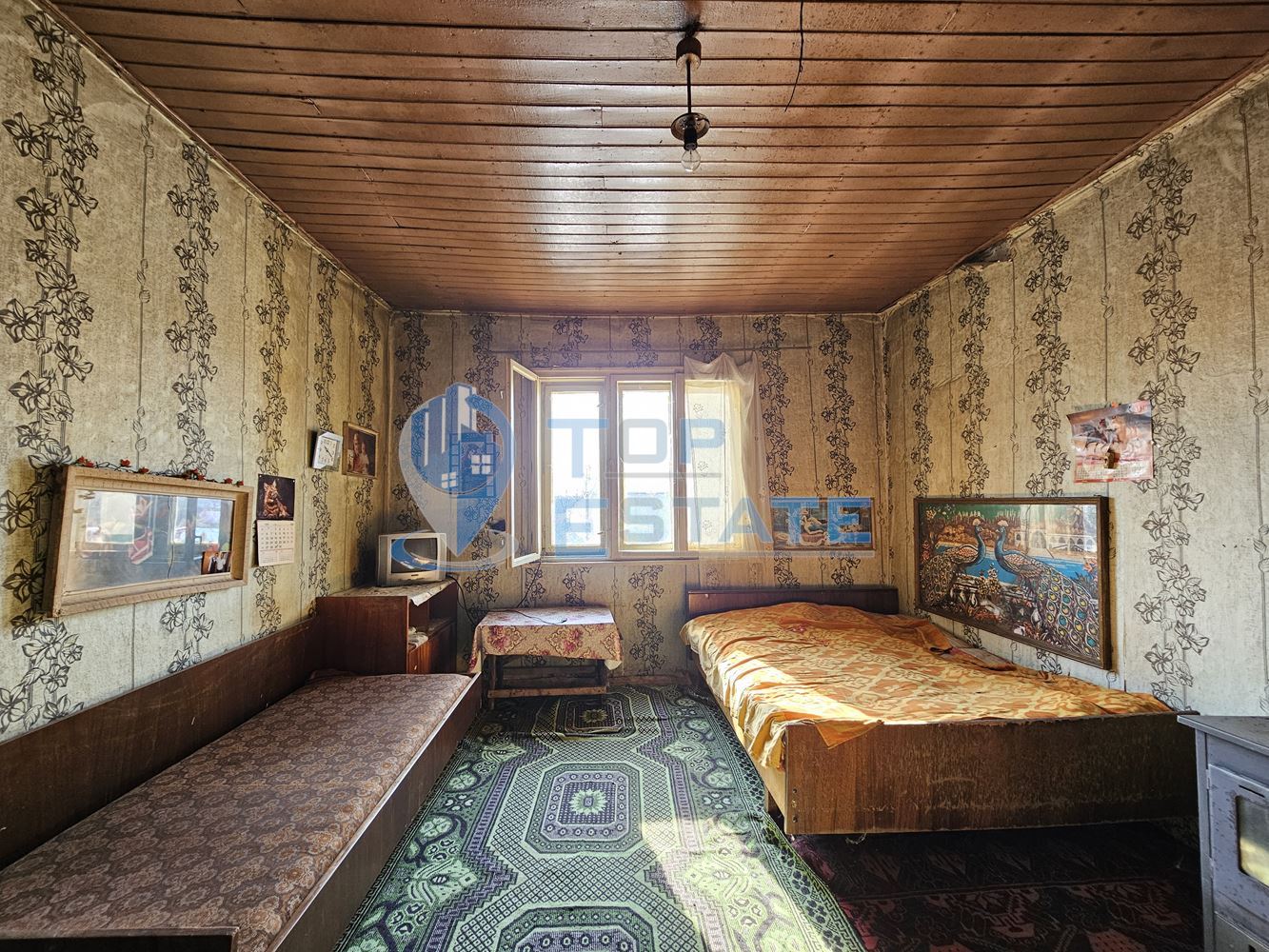 Голяма едноетажна тухлена къща с гараж в село Страхилово - 0