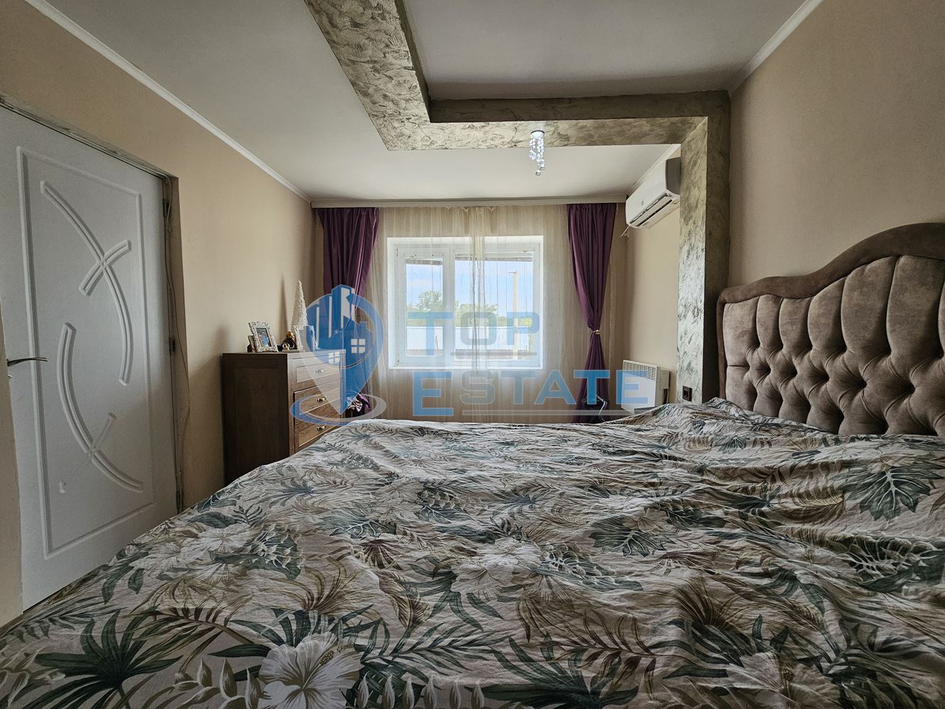 Двуетажна обзаведена и ремонтирана къща с три спални в село Страхилово, област Велико Търново - 0