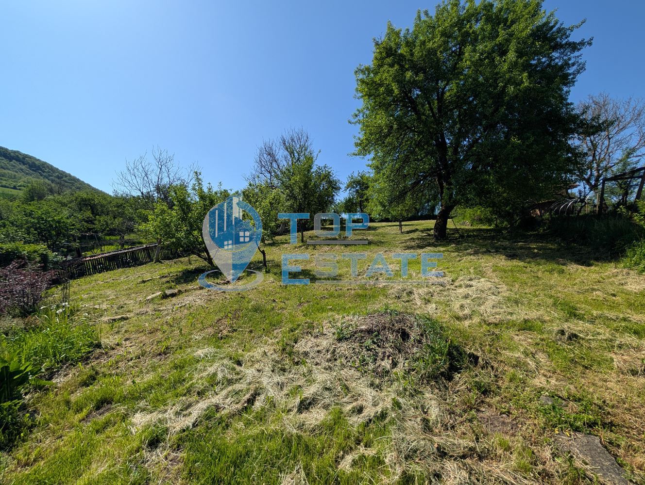 Автентична реновирана къща в град Елена - 0