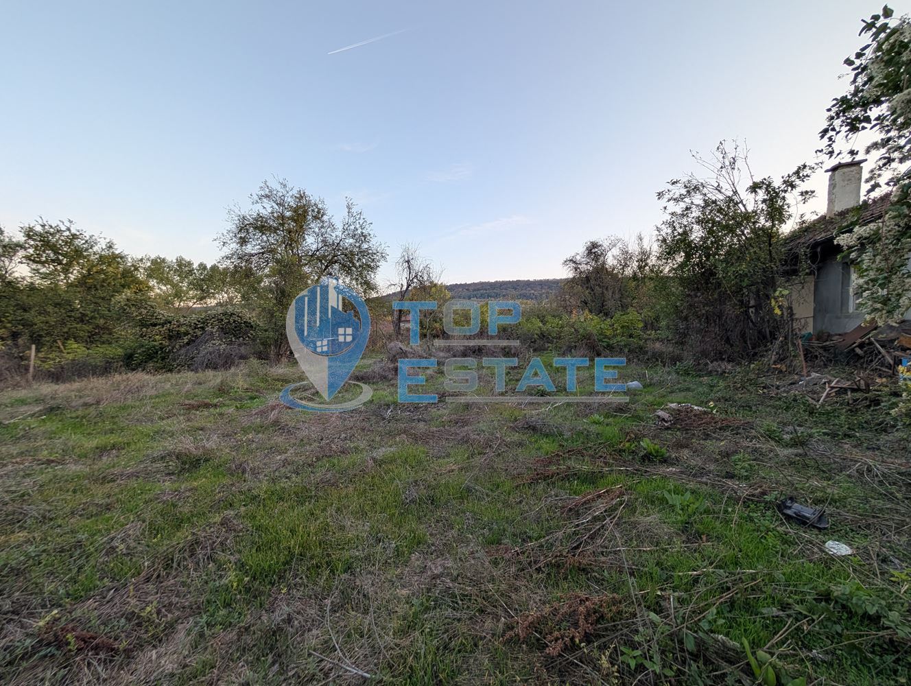 Едноетажна къща с лятна кухня и гараж в село Мерданя, област Велико Търново-0 Едноетажна къща с лятна кухня и гараж в село Мерданя, област Велико Търново - 0