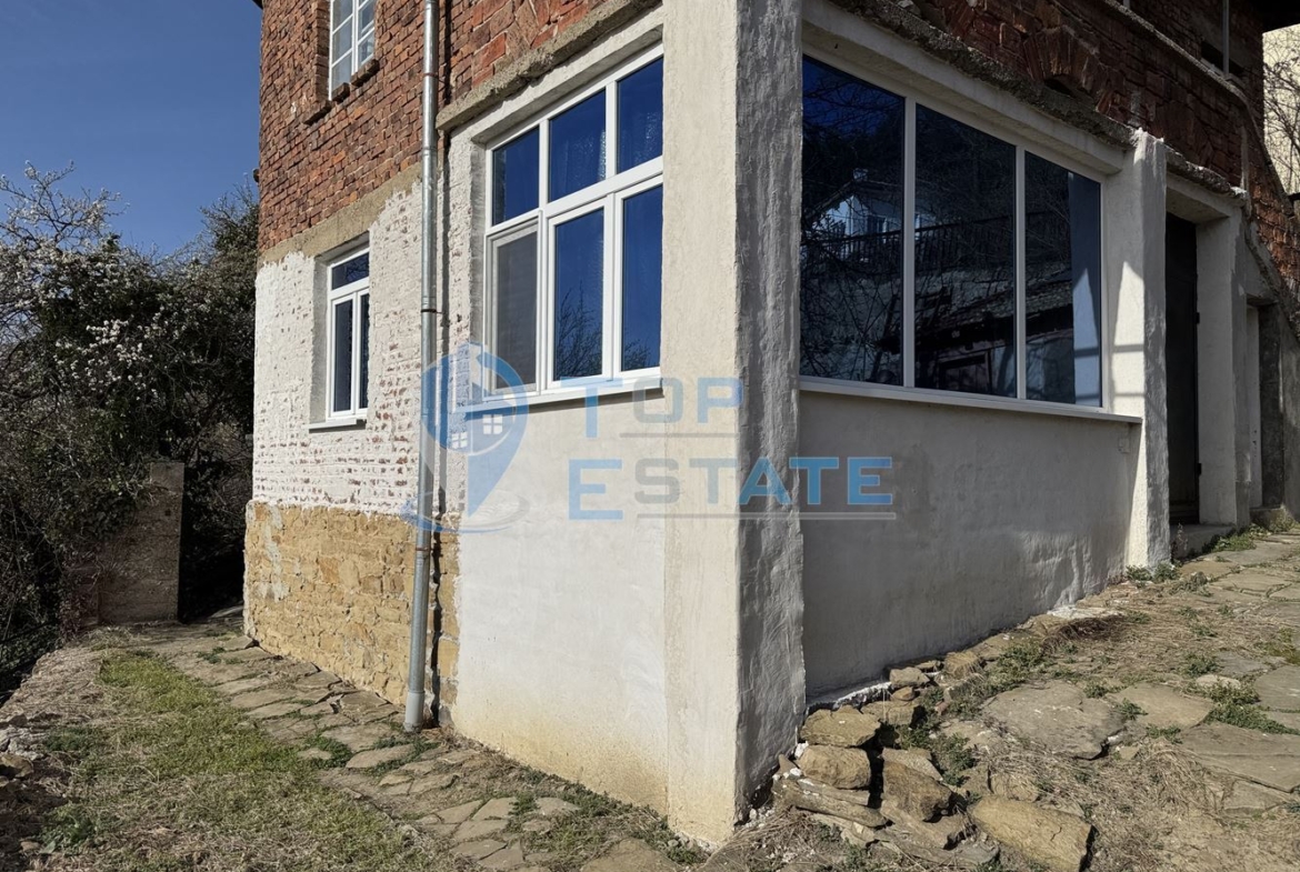 Етаж от къща с панорамна гледка в град Габрово - 0