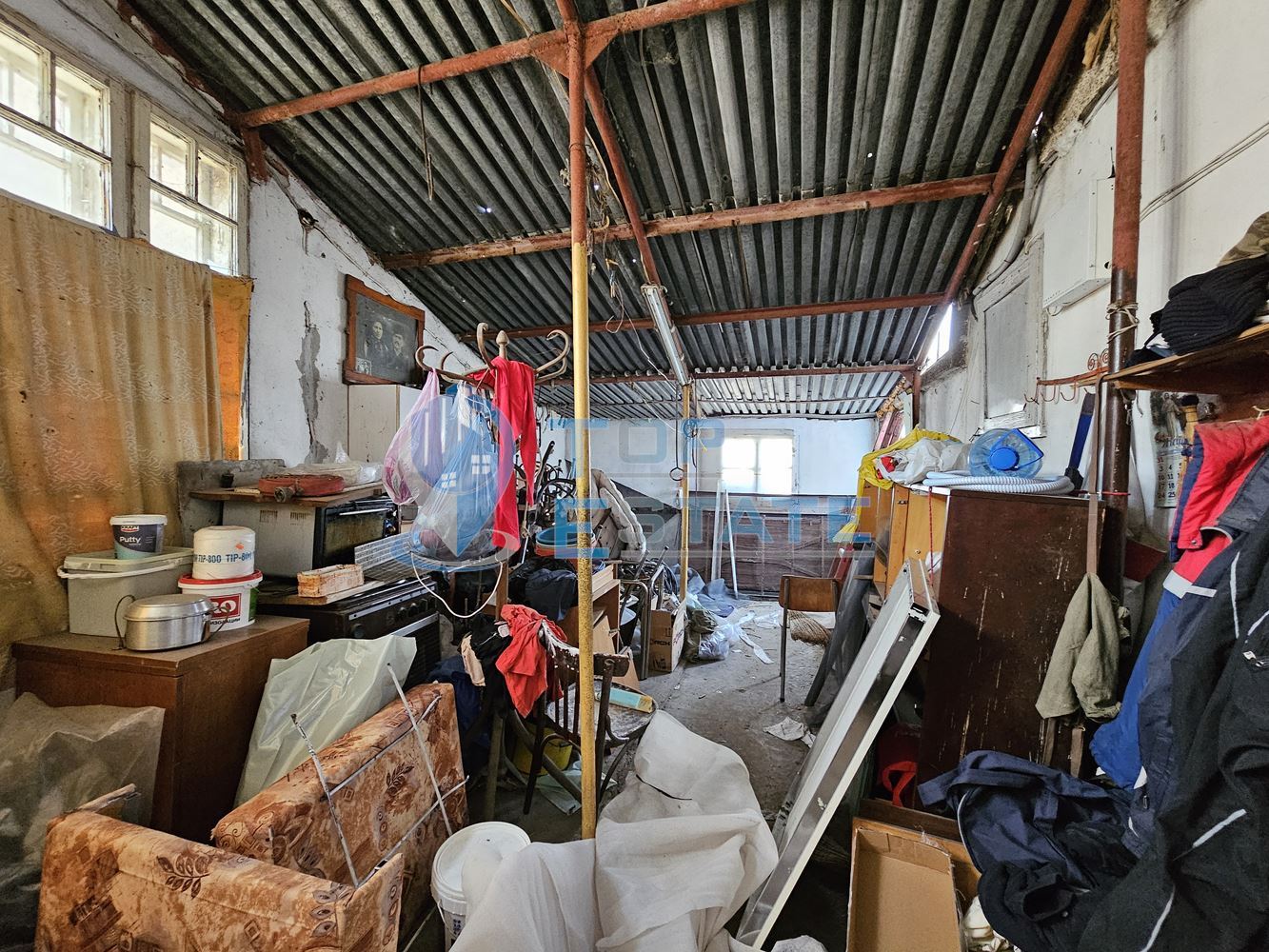 Триетажна масивна къща с двор, гараж и панорама в централната част на гр. Свищов-0 Триетажна масивна къща с двор, гараж и панорама в централната част на гр. Свищов - 0