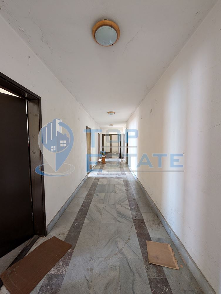 Масивна сграда за обществено обслужване в град Плачковци - 0