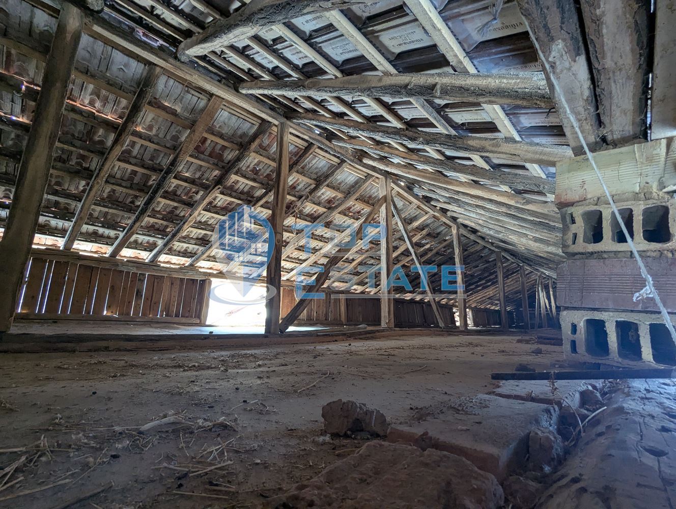 Промишлено помещение в покрайнините на град Борово, област Русе - 0