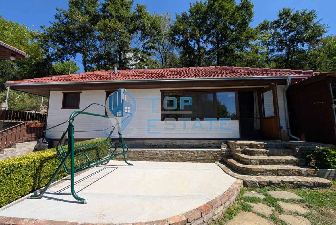 Реновирана двуетажна къща в Тревненския балкан - 0