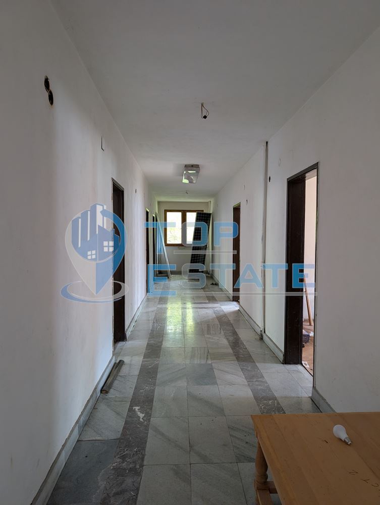 Масивна сграда за обществено обслужване в град Плачковци - 0