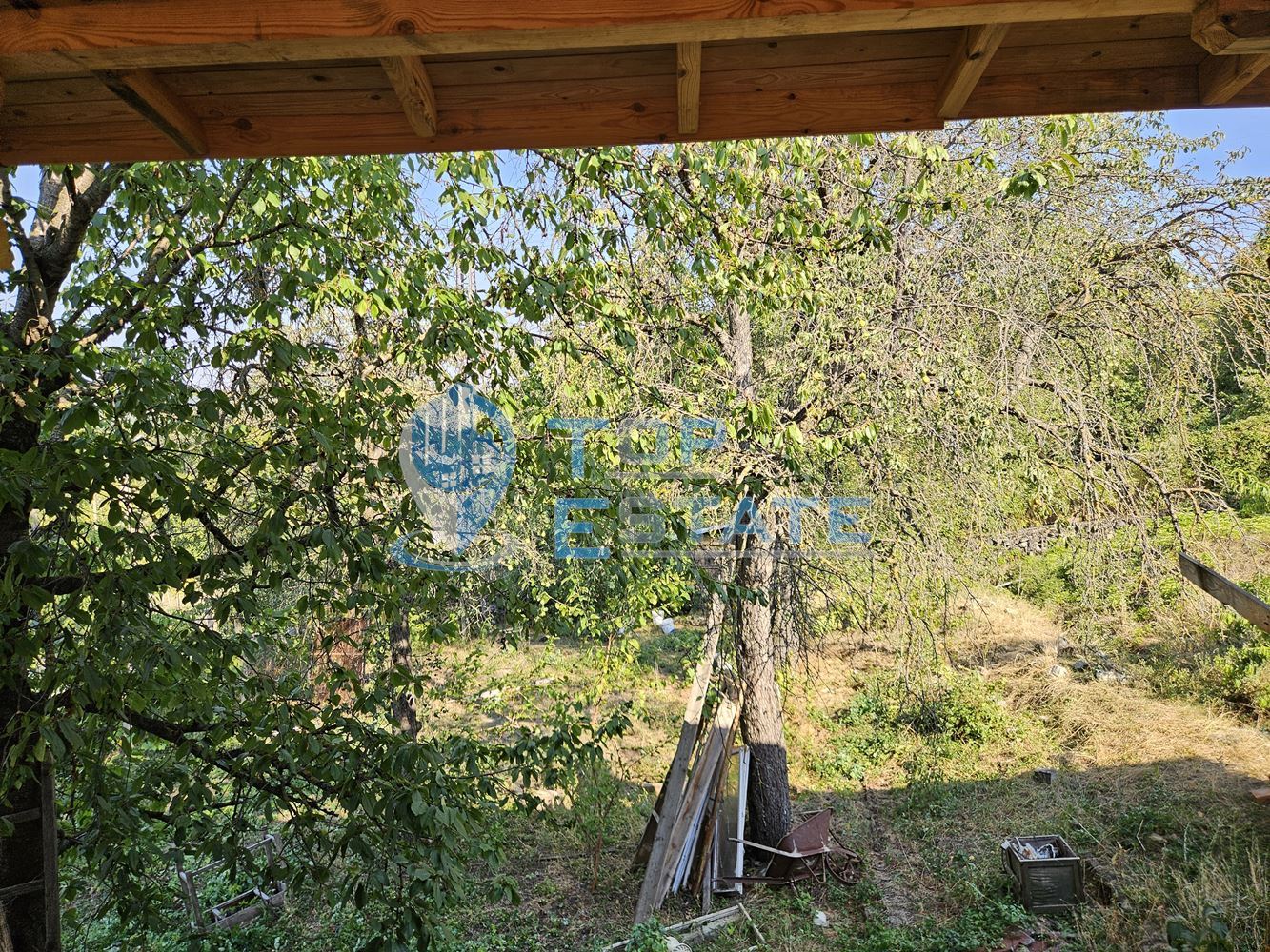 Къща с голям двор в село Горско Косово до язовир Александър Стамболийски - 0