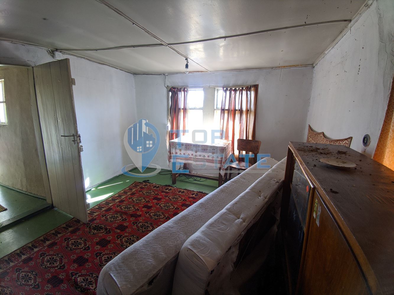 Старинна къща с голям двор в село Мусина - 0