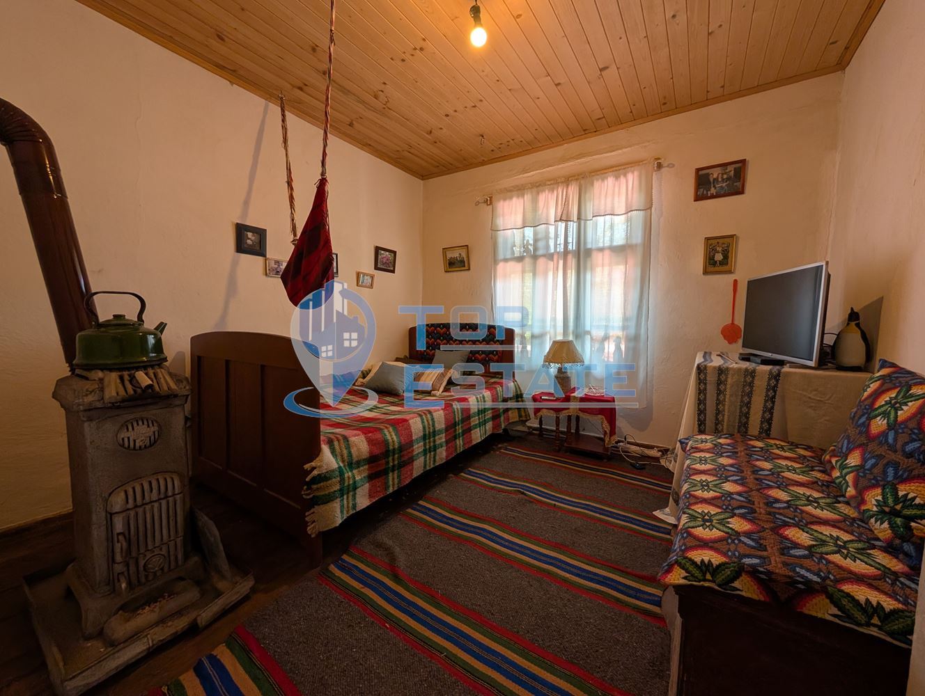 Автентична реновирана къща в град Елена - 0