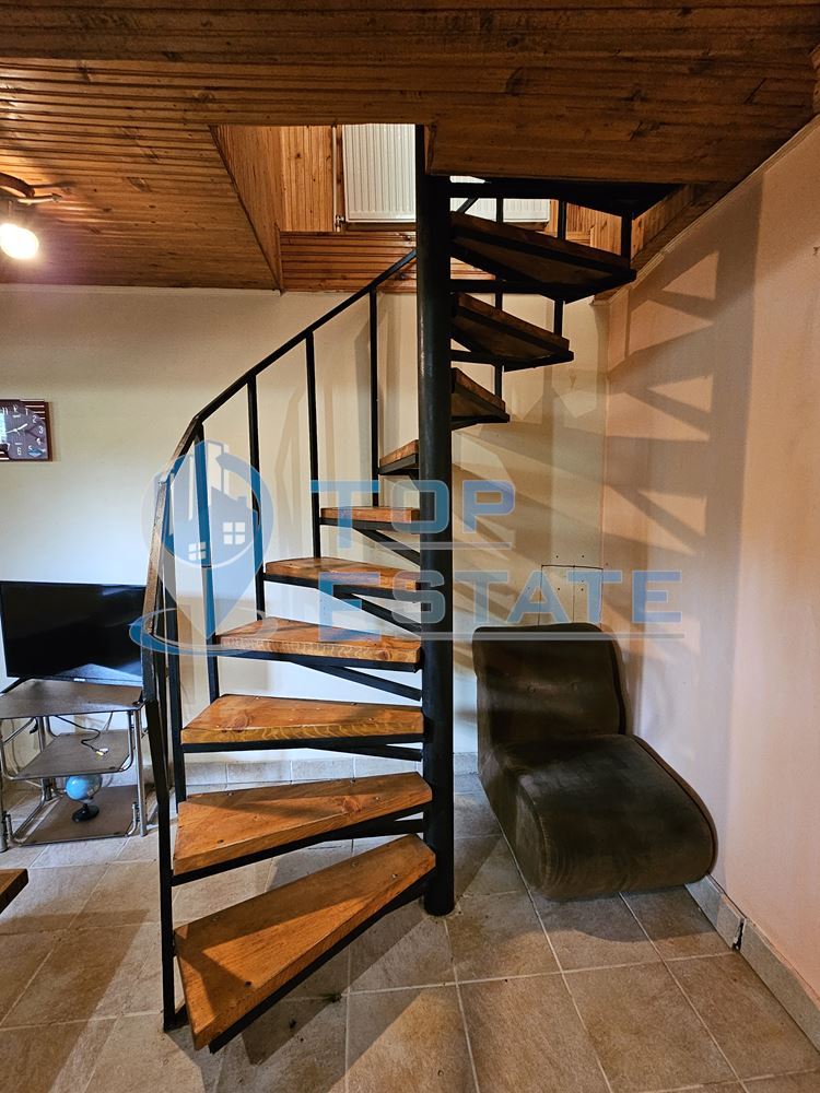 Ремонтирана и обзаведена къща с два санитарни възела в село Хотница, област Велико Търново - 0