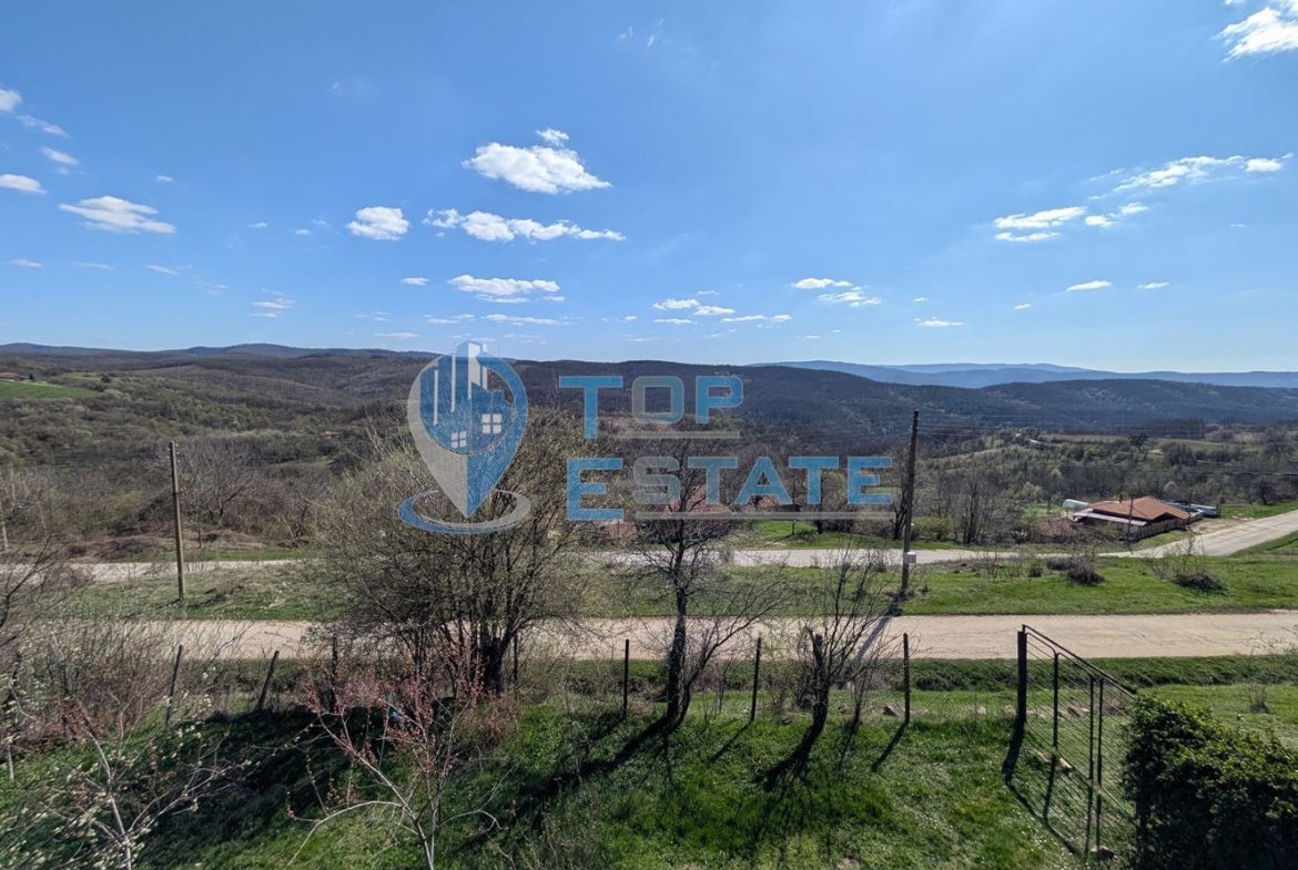 Къща с прекрасна панорама в село Длъжка поляна, област Търговище - 0